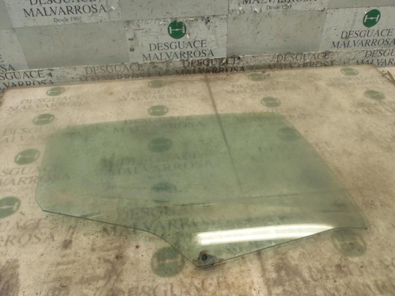 Recambio de cristal puerta trasero derecho para peugeot 308 confort referencia OEM IAM 9204P5  