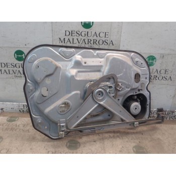 ELEVALUNAS DELANTERO DERECHO 