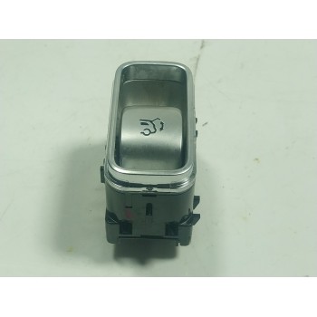 PULSADOR MALETERO / PORTON A1678205802 A1678205802 