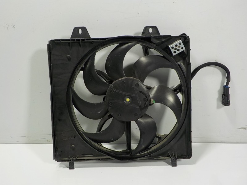 Recambio de electroventilador para peugeot 208 (p2) 1.2 puretech referencia OEM IAM 9827752980 9827752980 TP2227503110