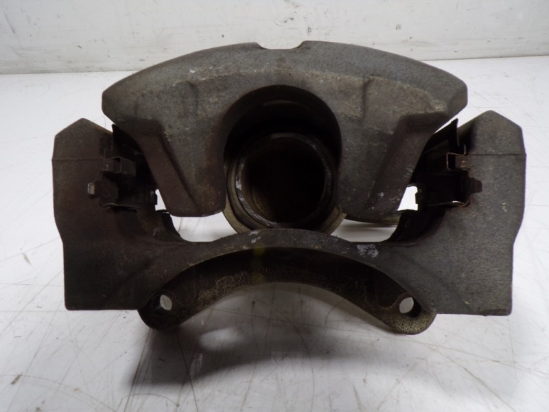 Recambio de pinza freno delantera izquierda para mitsubishi asx (ga0w) 1.6 cat referencia OEM IAM 4605A861  