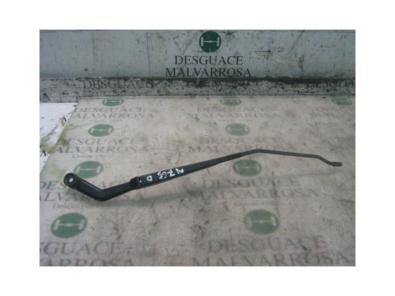 Recambio de brazo limpia delantero derecho para nissan almera (n16/e) comfort referencia OEM IAM   