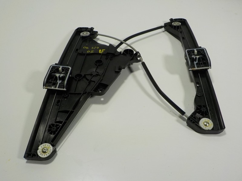 Recambio de elevalunas delantero izquierdo para peugeot 208 (p2) 1.2 puretech referencia OEM IAM 9829043680 39182144 98290436800