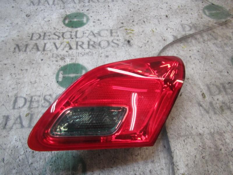 Recambio de piloto trasero derecho interior para opel astra j lim. cosmo referencia OEM IAM 13306456  