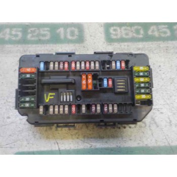 CAJA RELES / FUSIBLES 61149224866 61149337879 