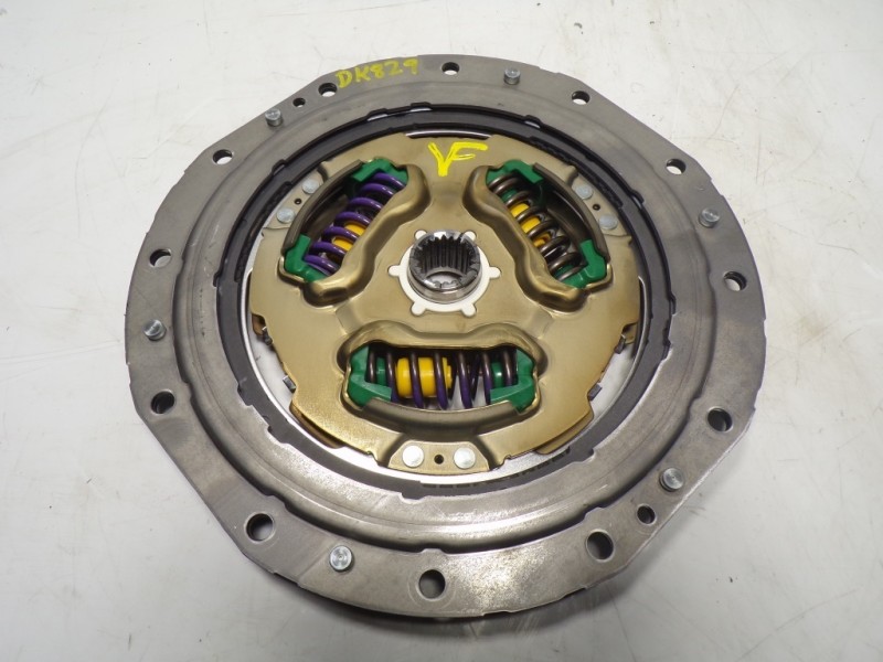 Recambio de kit embrague para toyota corolla (e21) sedan 1.8 16v hybrid referencia OEM IAM  2D271036 