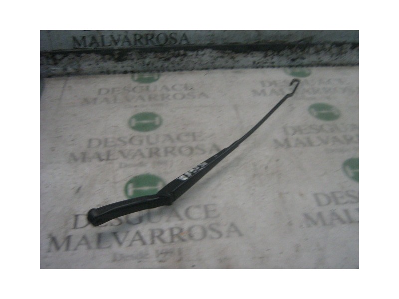 Recambio de brazo limpia delantero derecho para citroën berlingo 1.9 800 d furg. referencia OEM IAM   
