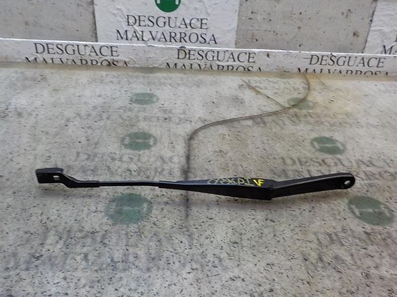 Recambio de brazo limpia delantero izquierdo para ford fiesta (ccn) trend referencia OEM IAM 2026776  