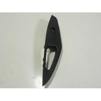 MANDO ELEVALUNAS TRASERO IZQUIERDO 7427202820 