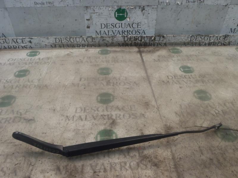 Recambio de brazo limpia delantero izquierdo para renault scenic ii confort dynamique referencia OEM IAM   