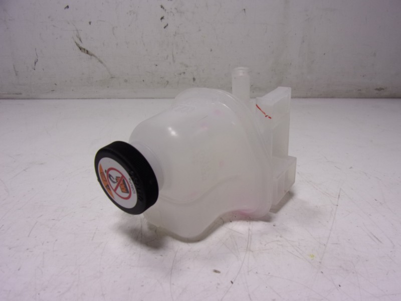 Recambio de deposito expansion para toyota corolla cross hybrid 1.8 referencia OEM IAM G910G16010  