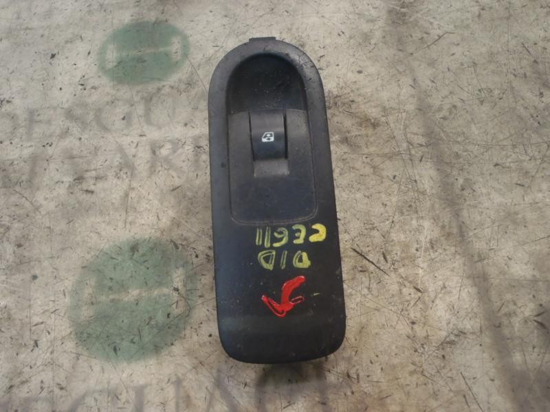 Recambio de mando elevalunas delantero derecho para renault scenic ii confort dynamique referencia OEM IAM   