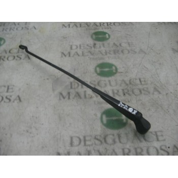 BRAZO LIMPIA DELANTERO DERECHO 