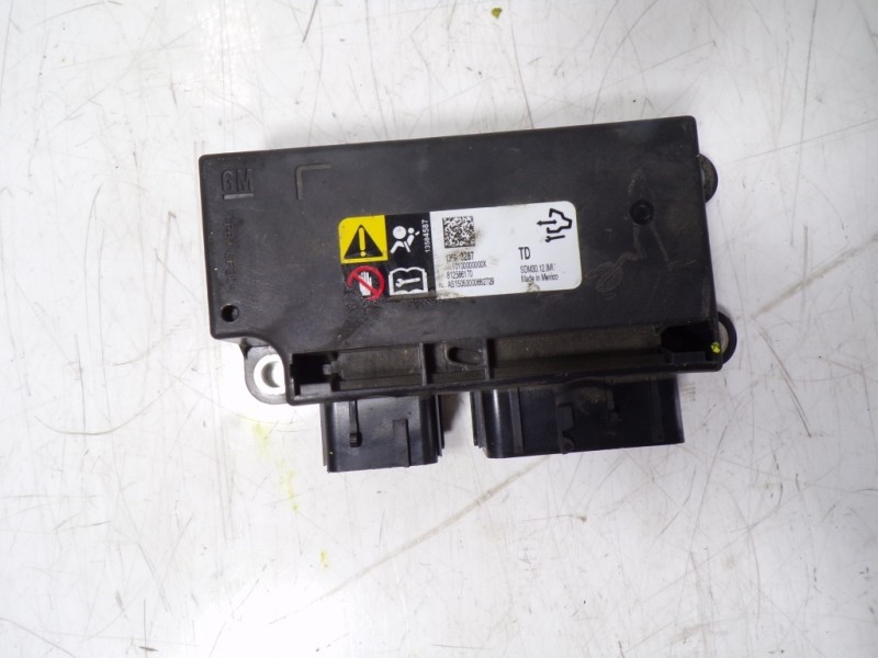 Recambio de centralita airbag para opel corsa e 1.4 16v turbo referencia OEM IAM 13593287 812586170 