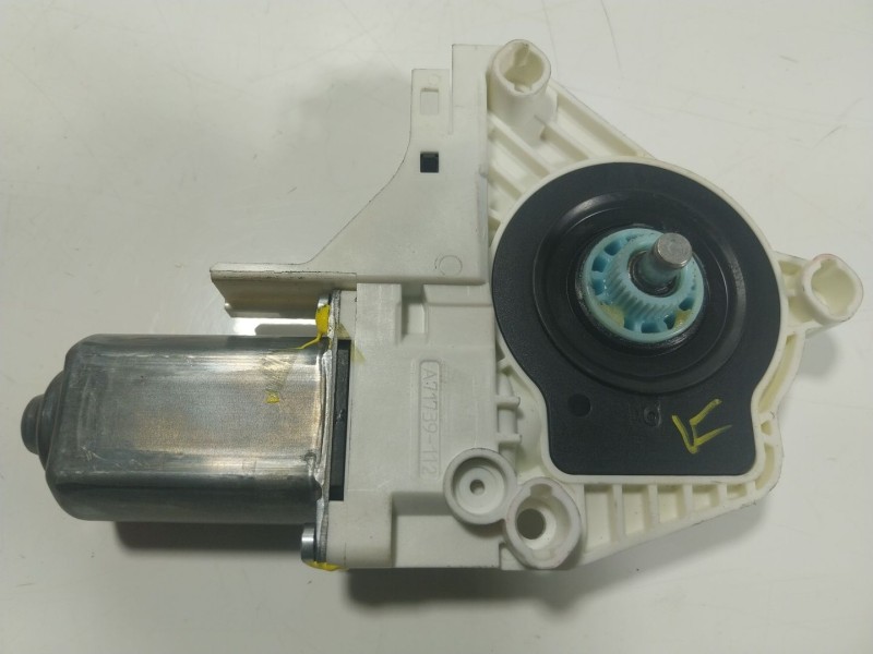 Recambio de motor elevalunas trasero derecho para seat alhambra (710, 711) 2.0 tdi referencia OEM IAM 8K0959801B 8K0959801B 