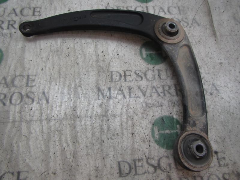 Recambio de brazo suspension inferior delantero izquierdo para citroën c4 coupe lx referencia OEM IAM   