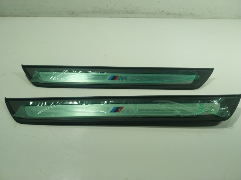 Recambio de moldura para bmw 5 (g30, f90) 540 i xdrive referencia OEM IAM 51475A0DB65 51475A0DB65 