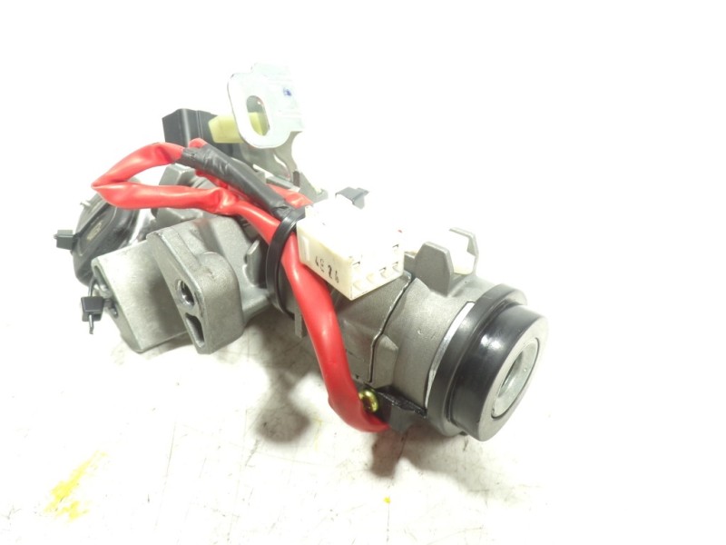 Recambio de antirrobo para hyundai ix35 1.7 crdi cat referencia OEM IAM 819102Y000  