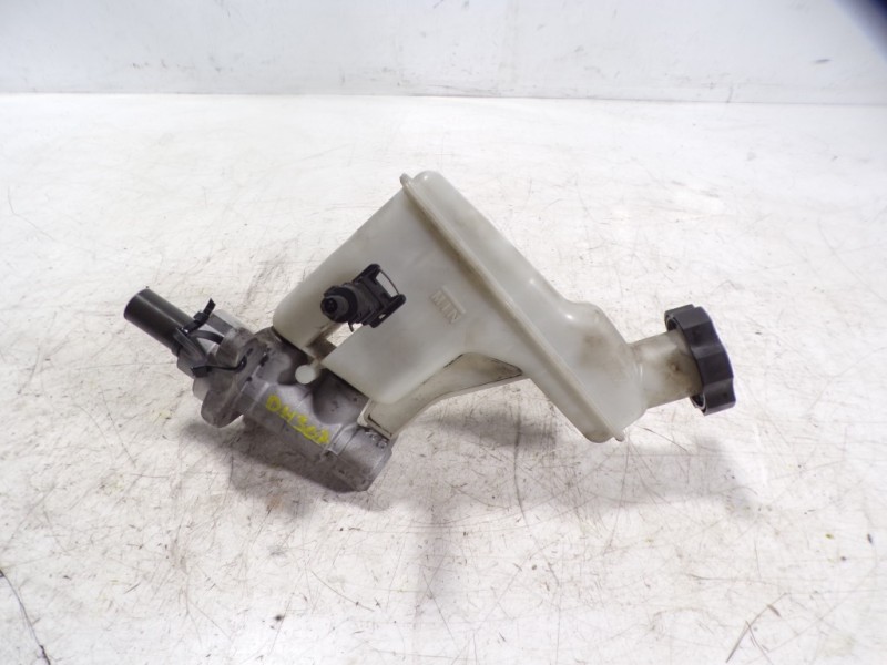 Recambio de bomba freno para hyundai ix35 1.7 crdi cat referencia OEM IAM 585102S201  