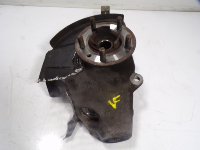 Recambio de mangueta delantera izquierda para land rover range rover sport hse referencia OEM IAM LR043582  