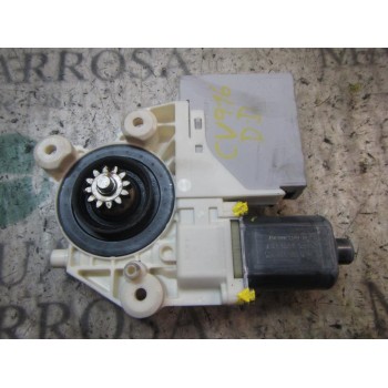 MOTOR ELEVALUNAS DELANTERO DERECHO 