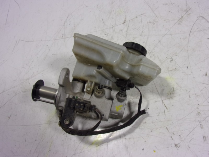 Recambio de bomba freno para volkswagen tiguan 2.0 tdi referencia OEM IAM 5Q1614019ACREP  