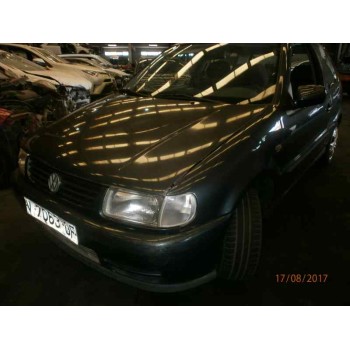 VOLKSWAGEN POLO BERLINA (6N1)