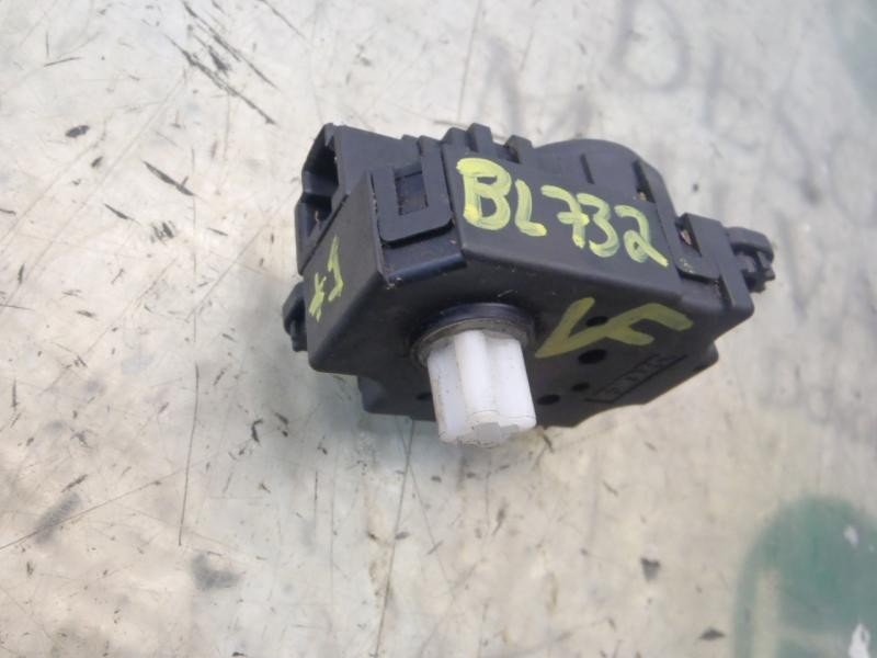 Recambio de motor apertura trampillas climatizador para opel astra h berlina enjoy referencia OEM IAM   