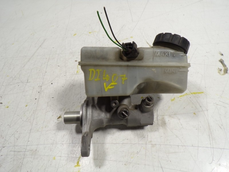 Recambio de bomba freno para renault clio iv 1.5 dci diesel fap referencia OEM IAM 460111938R 460915125R 1070529S01