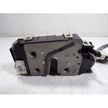 CERRADURA PUERTA TRASERA DERECHA A2047302835 A0997305600 