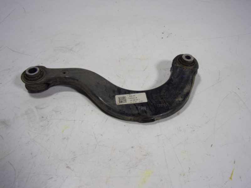 Recambio de brazo suspension superior trasero derecho para volkswagen tiguan 2.0 tdi referencia OEM IAM 5Q0505323C  