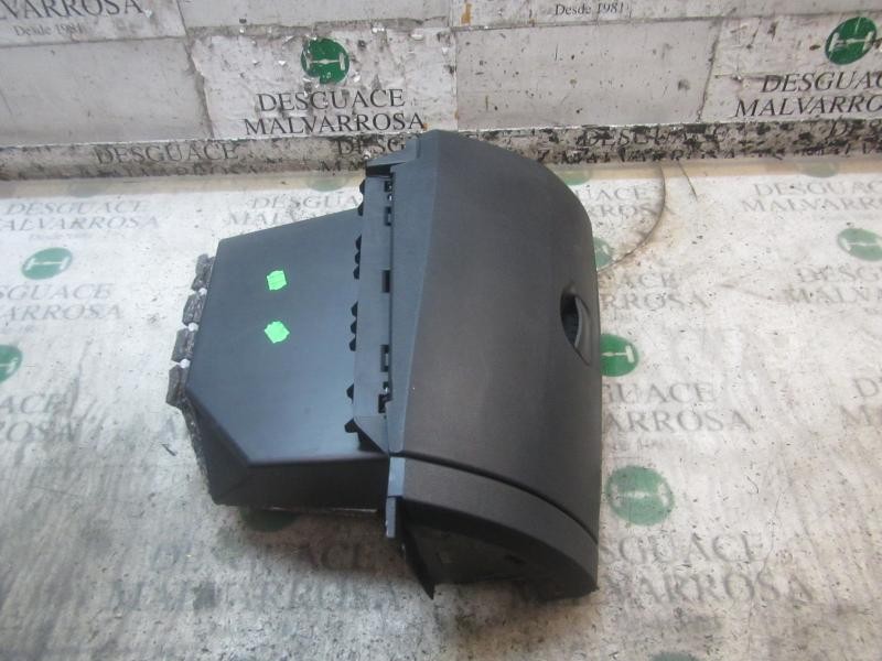 Recambio de guantera para renault clio iii confort dynamique referencia OEM IAM   