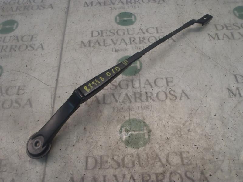 Recambio de brazo limpia delantero derecho para ford focus turn. (cb8) trend referencia OEM IAM 1868603  