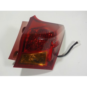 PILOTO TRASERO DERECHO 8155102740 