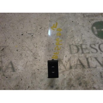 MANDO ELEVALUNAS DELANTERO DERECHO 