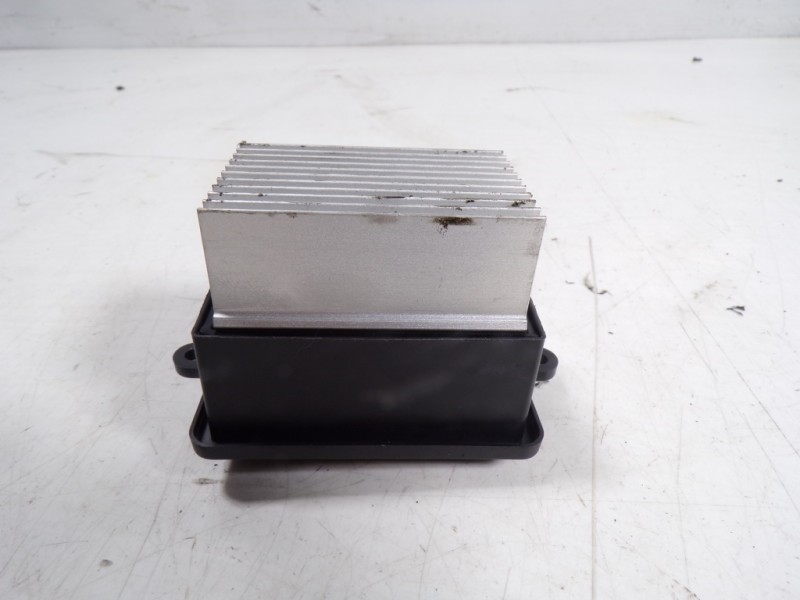 Recambio de resistencia calefaccion para toyota proace city 1.2 12v referencia OEM IAM SU001A7563  
