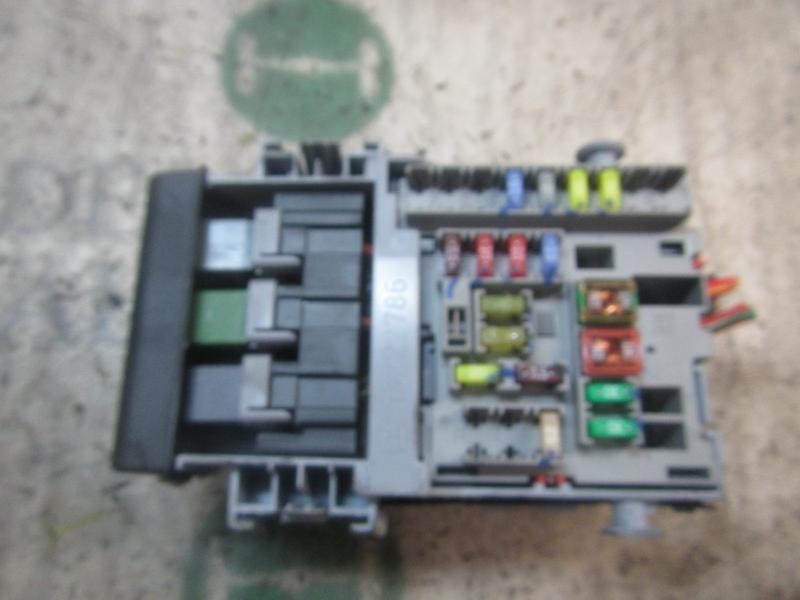 Recambio de caja reles / fusibles para chevrolet cruze ls referencia OEM IAM   
