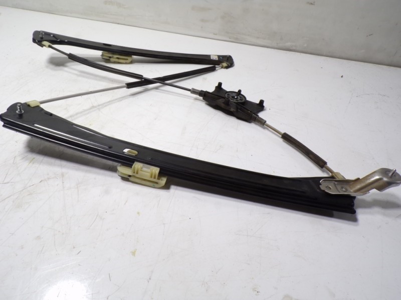 Recambio de elevalunas delantero derecho para volkswagen tiguan 2.0 tdi referencia OEM IAM 5NA837462A 5NA937462A 