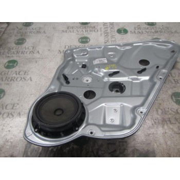 ELEVALUNAS TRASERO DERECHO 834811H010 