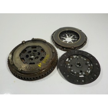 KIT EMBRAGUE 302053062R 