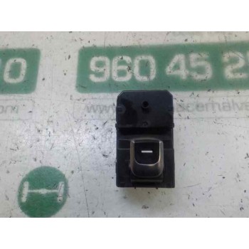 MANDO ELEVALUNAS TRASERO DERECHO 93581D9100 93590D9100 
