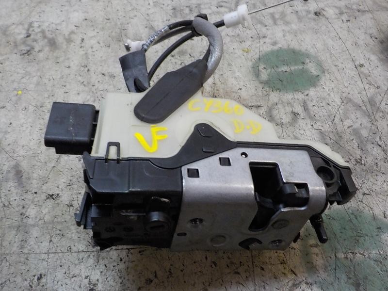 Recambio de cerradura puerta delantera derecha para peugeot 208 active referencia OEM IAM 9688080780  