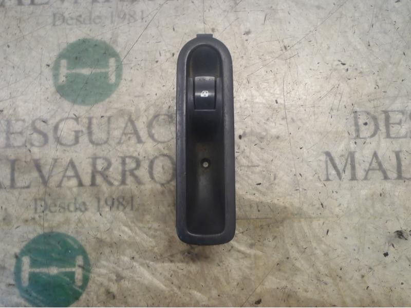 Recambio de mando elevalunas trasero derecho para renault scenic ii authentique referencia OEM IAM   