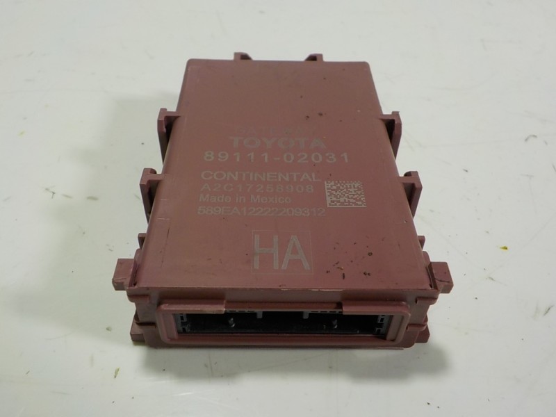 Recambio de modulo electronico para toyota corolla (e21) sedan 1.8 16v hybrid referencia OEM IAM  8911102031 