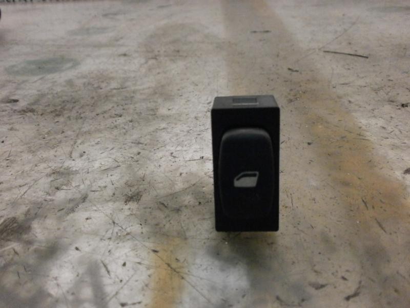 Recambio de mando elevalunas trasero izquierdo para peugeot 307 (s1) xs referencia OEM IAM   