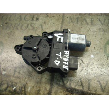 MOTOR ELEVALUNAS TRASERO DERECHO 