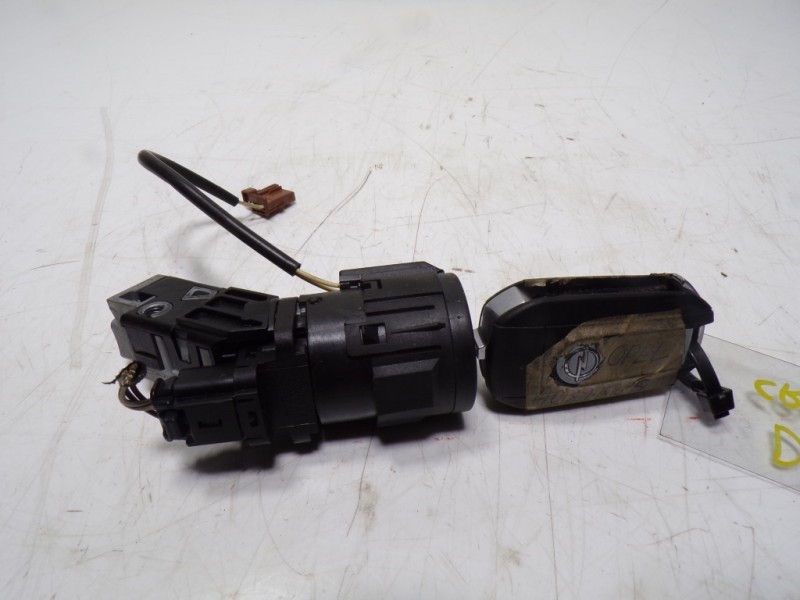 Recambio de antirrobo para opel crossland x 1.2 referencia OEM IAM 3640284  