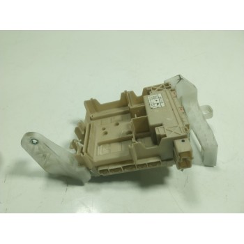 CAJA RELES / FUSIBLES 827300H030 827100H030A 