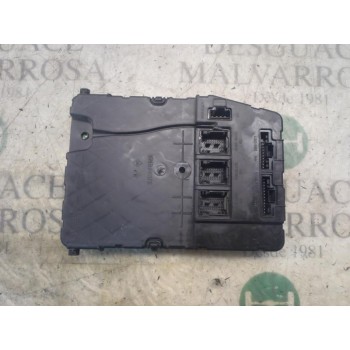 CAJA RELES / FUSIBLES 