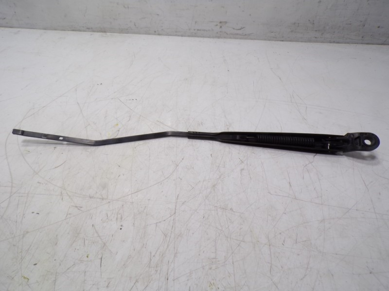 Recambio de brazo limpia delantero izquierdo para citroën c-elysée 1.6 hdi fap referencia OEM IAM 1609068680  